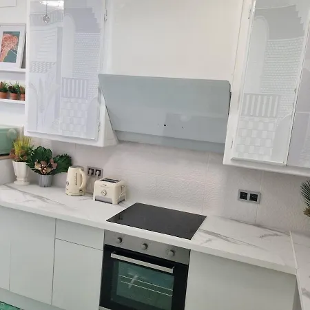 Centro Castillo With Own Entrance, Spacious, Authentic Holiday home Santa Pola